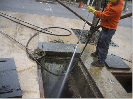 中江池底污泥如何清理